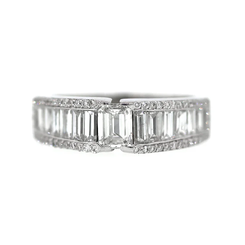 Emerald Cut Diamond Band Ring in 14k Gold