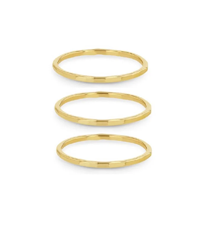 Special Jewelry Deals – Upgrade Your Collection Triple Stack Hammered Bands