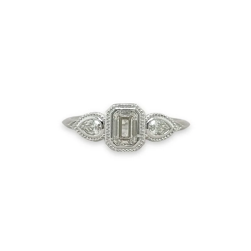 Elegant Designs, Unbeatable Discounts – Shop Jewelry Now 14K W Gold 0.60ctw I/SI1 3 Stone Diamond Ring