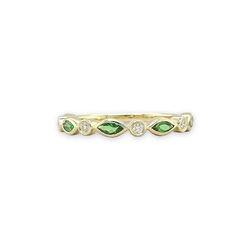 Unmissable Deals On Handmade Jewelry Collections 14K Y Gold 0.68ctw Tsavorite and 0.06ctw Diamond Ring