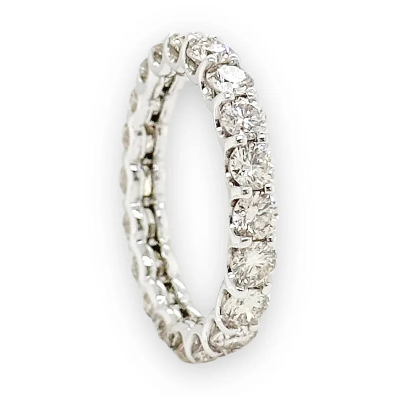 Elegant Jewelry Pieces At Unbelievable Prices 18K W Gold 2.6ctw J/SI1 Diamond Eternity Band