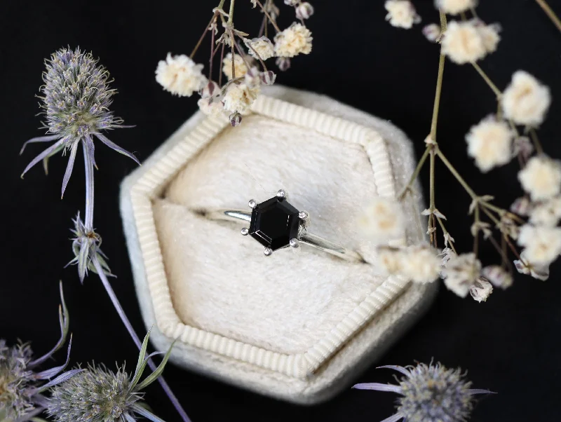 Premium Diamond Jewelry At Once-In-A-Lifetime Discounts Black Spinel Ring