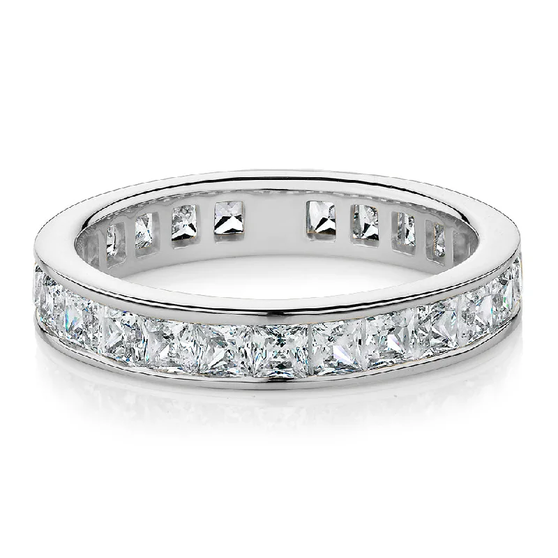 Elegant Jewelry, Affordable Luxury – Shop Now All-rounder eternity band with 2.5 carats* of diamond simulants in 10 carat white gold