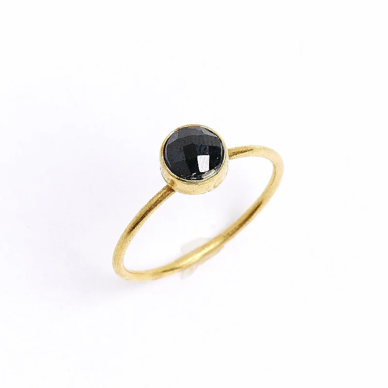 Bold And Beautiful Jewelry Now At Irresistible Prices Black Spinel Circle Stacking Ring