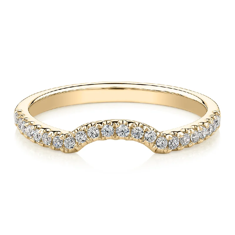 Fashion-Forward Geometric Jewelry For Contemporary Style Curved wedding or eternity band in 10 carat yellow gold