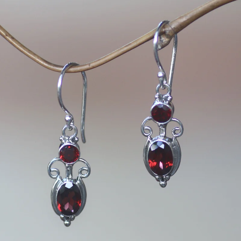 Discounted Jewelry For A Glamorous Look Crown Princess Sterling Silver Garnet Dangle Earrings Discounted Jewelry For A Glamorous Look Crown Princess Sterling Silver Garnet Dangle Earrings