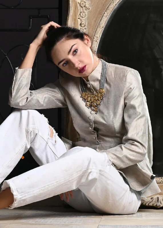 Grab Stylish Jewelry Before The Sale Ends Odette Women Gray Kundan Trendy Necklace