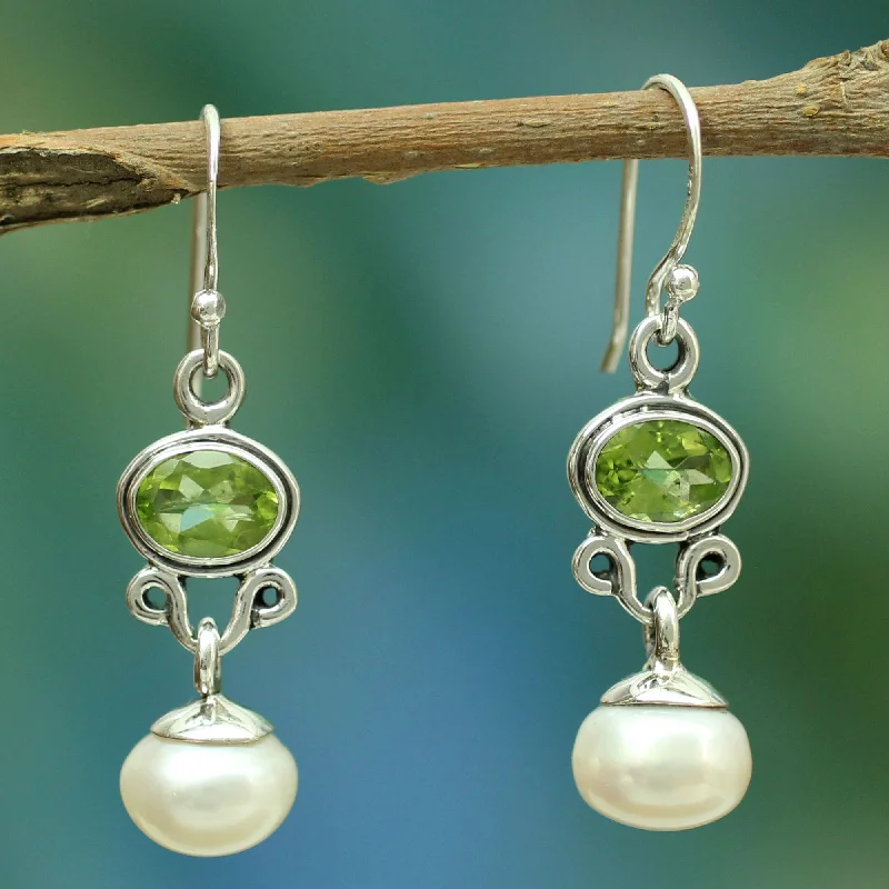 Unmissable Deals On Handmade Jewelry Collections Verdant Light Sterling Silver Jewelry Pearl and Peridot Earrings