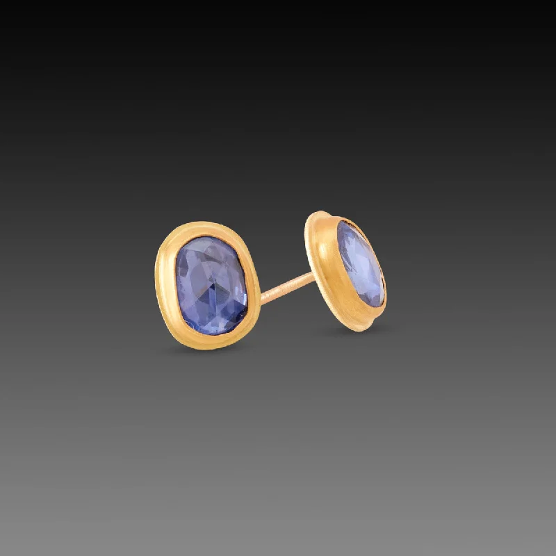 Romantic Heart-Shaped Jewelry For Special Gifts Blue Sapphire Stud Earrings