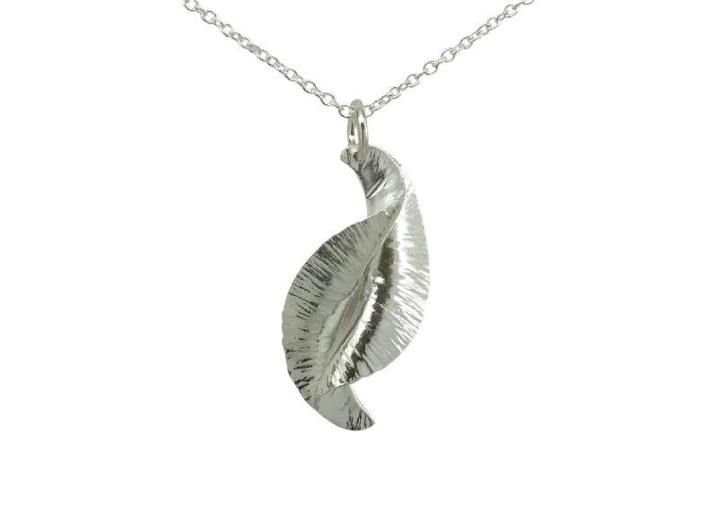 Timeless Elegance, Temporary Discounts – Act Fast WIII Spring Leaf Pendant, Pure Silver