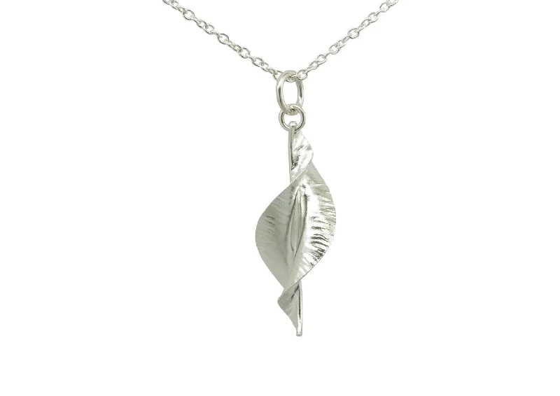 Elegant Designs, Unbeatable Discounts – Shop Jewelry Now WVI Spring Leaf Pendant, Pure Silver