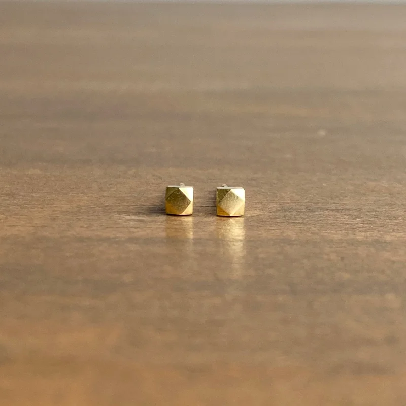 Luxury Jewelry Without The Luxury Price Tag Small Gold Faceted Stud Earrings