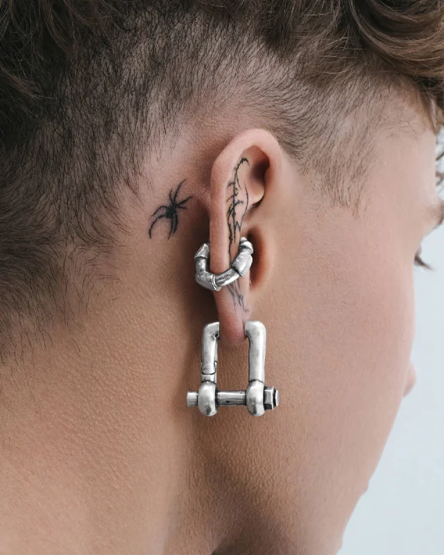 The Biggest Jewelry Sale Of The Year Is Here Carbon Earrings