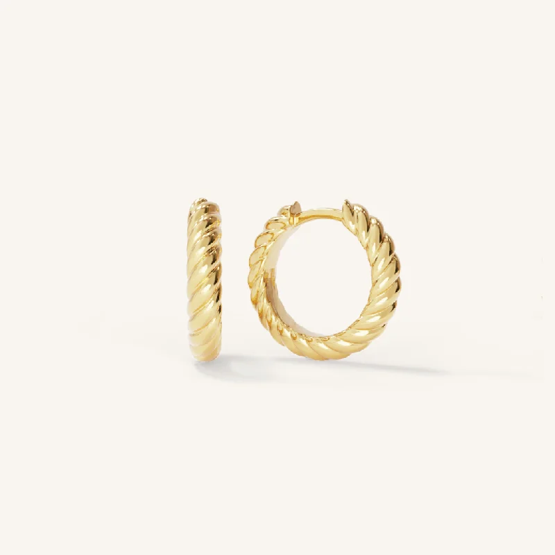 Elegant Designs, Unbeatable Discounts – Shop Jewelry Now Lafayette Hoops