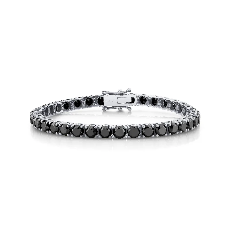 White Gold/Black Diamond