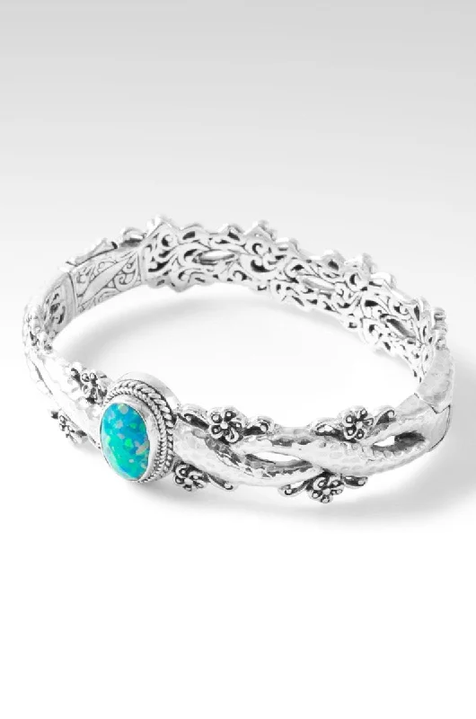 Holiday Jewelry Sale – Perfect Gifts At Great Prices Flowerette Bangle™ in Spring Green Simulated Opal Holiday Jewelry Sale – Perfect Gifts At Great Prices Flowerette Bangle™ in Spring Green Simulated Opal