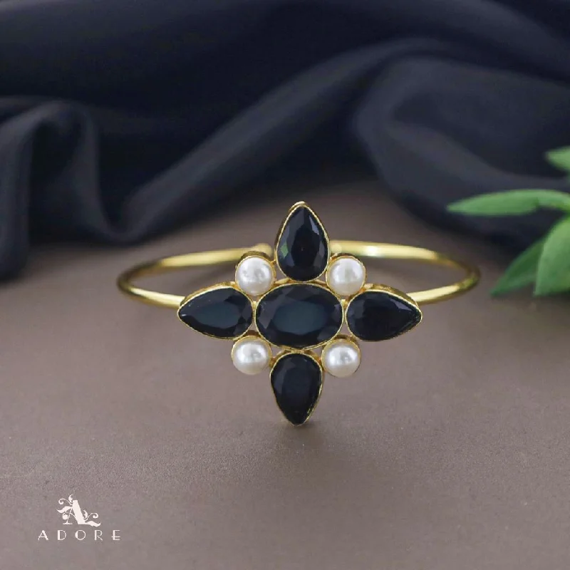Breathtaking Jewelry At Limited-Time Savings Glossy Oval + Drop Tetra Pearl Bangle
