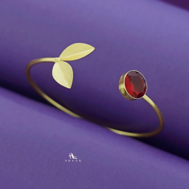 Last Chance To Shop High-End Jewelry At Markdown Prices Golden Twin Fold Leafy Round Glossy Bangle