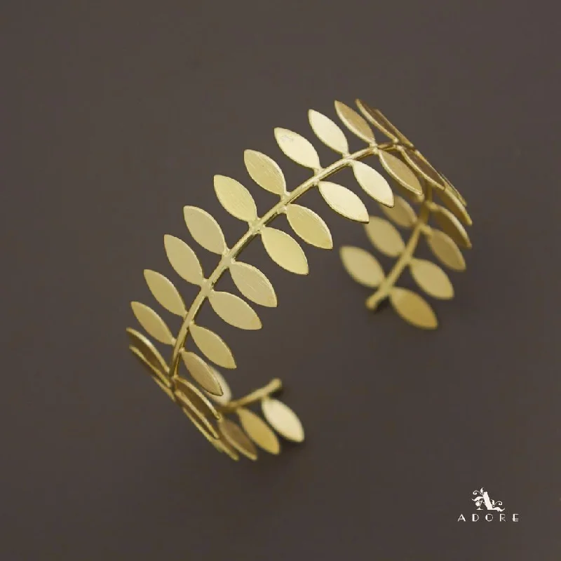 Stunning Statement Jewelry, Unbeatable Discounts Juhisha Golden Leaf Bangle