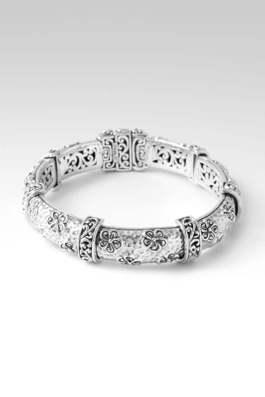 Exclusive Jewelry Sale – Grab Timeless Pieces Now Life of Thankfulness Bracelet™ in Frangipani Exclusive Jewelry Sale – Grab Timeless Pieces Now Life of Thankfulness Bracelet™ in Frangipani